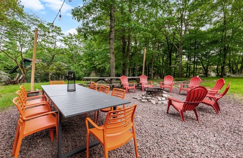 Lake Harmony Estates Cabin | Relaxation + Recreation @ Poconos.House