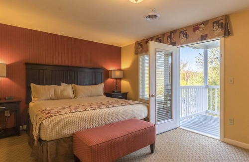 Williamstown Resort | Relaxing 1-bedroom resort with AC in quaint Hancock MA