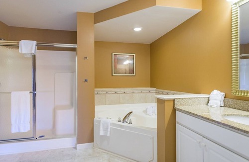 Williamstown Resort | Relaxing 1-bedroom resort with AC in quaint Hancock MA