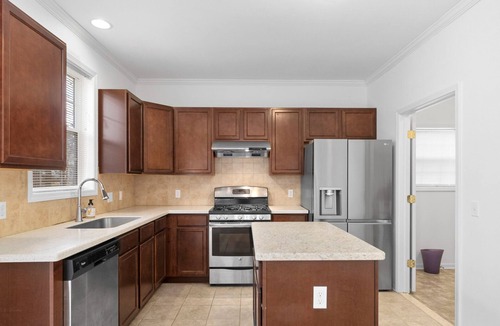 Gansevoort House | Relaxing 4 Bedroom Home