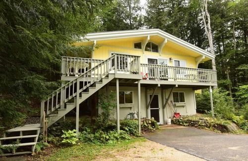 Eidelweiss Village Cottage | Relaxing Cottage by the Lake!