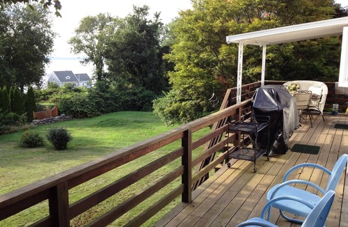 Jamestown Shores House | Relaxing Water View Home - Walk to Beach