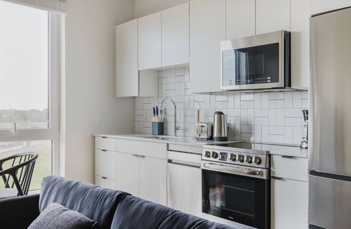 Revere Apartment | Remarkable Revere Studio w/Fire Pit, Pool, Gym, BBQ, W/D, by Blueground