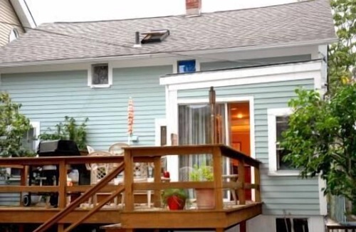 Yachting Village House | Remodeled Downtown Newport Home: Steps from Everything in Town
