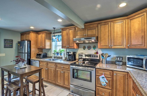 Central Waterford House | Remodeled Farmhouse in Waterford Near 2 Beaches!