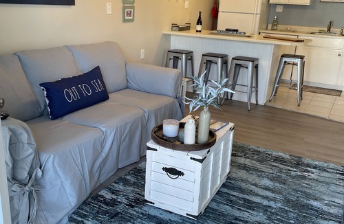 Wells Beach Condo | Renovated 1 bedroom condo ,steps to beach