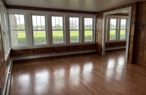 North Hampton House | Renovated 2 Bedroom House - Walk to Beach