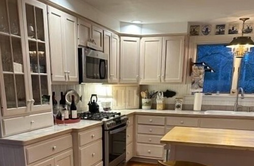 Chatham House | Renovated 3BR Farmhouse - Short Stroll to Crow's Pond Landing & Pleasant Bay