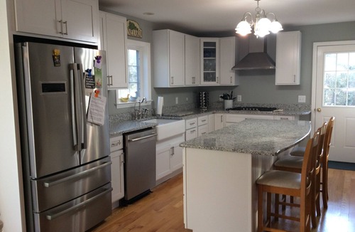 Katama House | Renovated colonial in private Island Grove community