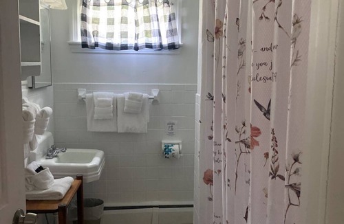 Holderness Hotel | Renovated Lake Suite 2, Kitchen, Private Beach + Dock Access, Not Dog Friendly