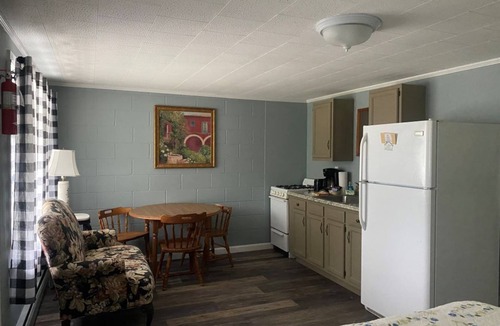 Holderness Hotel | Renovated Lake Suite 8 , Kitchen, Private Beach + Dock Access, Not Dog Friendly