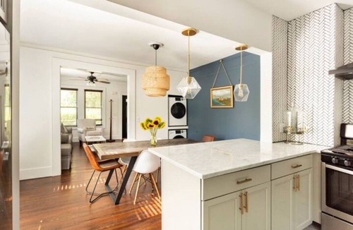 Greenport House | Renovated Townhouse walk to all