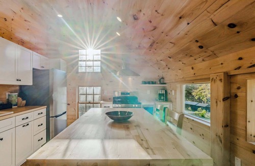 West Hartford Apartment | Reservoir Ridge Loft with Hot Tub & Sauna