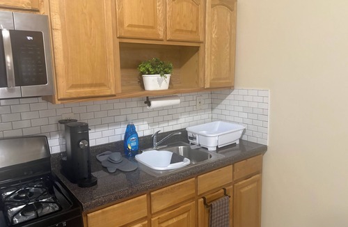 Lower Vailsburg House | Rest assured with a piece of mind near the airport