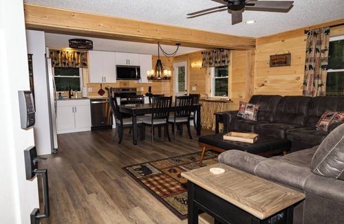 Plymouth House | Restored Vermont Cabin Scenic Route 100 Near Killington, Okemo & Woodstock