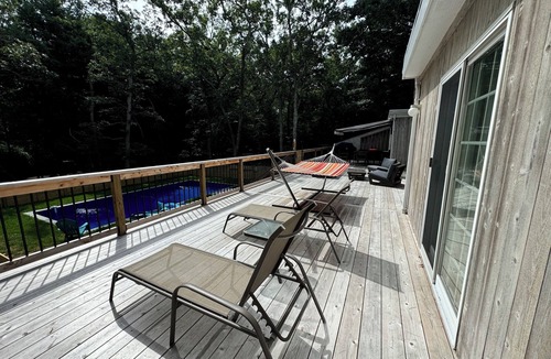 Northwest Harbor House | Retro Modern 3-Bedroom House with Heated Pool, Large Deck, WiFi in East Hampton
