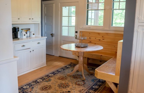 Lake Placid House | Right off Main st &Mirror Lake, Olympic Ski Jump View! Fire pit Hot tub Foosball