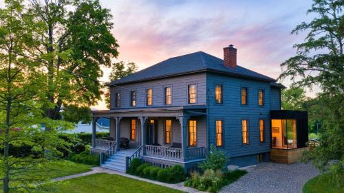 Germantown House | River View by AvantStay