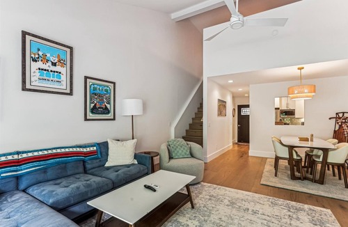 Stowe Area Condo | Rivercourt Condo D2: 1 br+ loft, a/c, decks, river view, walkable Village location!