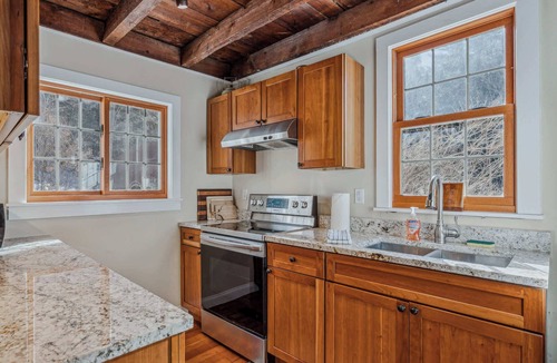 Taftsville House | Riverside Cottage on the Ottauquechee River