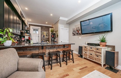 Elora Apartment | Riverside Retreat with Modern Comforts in the Heart of Elora