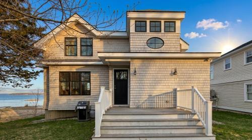 Essex House | Robbins Nest