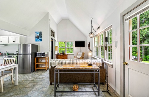 Brownsville House | Rock Haven Sugar House on a Working Farm