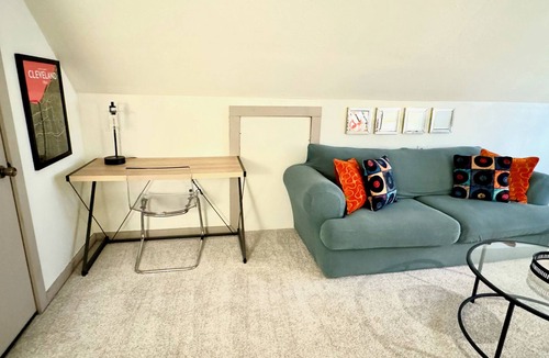 Shaker Heights Apartment | Rock & Roll Suite CLE - 1 Bedroom/1 bathroom near Downtown Cleveland, OH