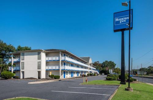 Brooklawn Hotel | Rodeway Inn Brooklawn