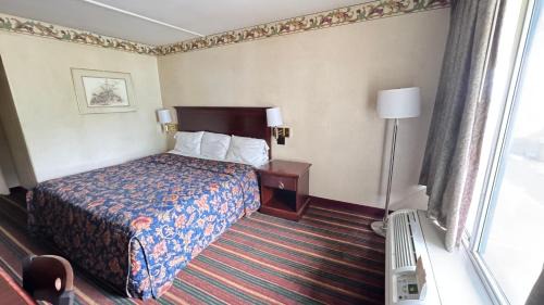 Dunmore Hotel | Rodeway Inn Dunmore