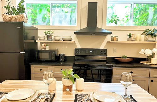 Buckland Apartment | Romantic 1-Bedroom Retreat in Downtown Shelburne Falls—Walk to Everything