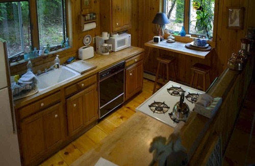 Athens Cabin | ROMANTIC LAKE RETREAT nnNEW YEARS EVE AVAILABLE