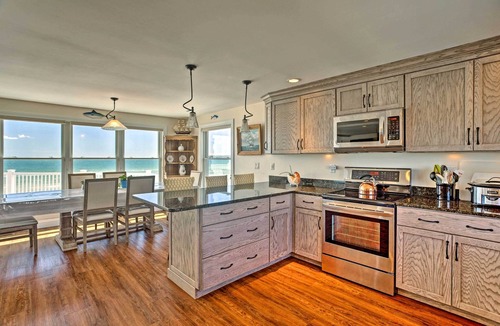 Mattapoisett Center House | Romantic Retreat on the Sand: Cape Cod Beach House