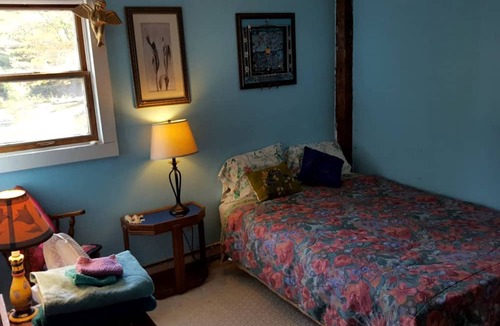 Cummington Cabin | Romantic Weekend Retreat in the Quiet Town of Cummington, Massachusetts