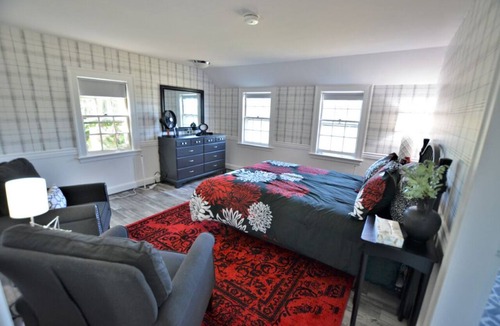 Francestown Apartment | Room 08 - King Room - Handicap accessible