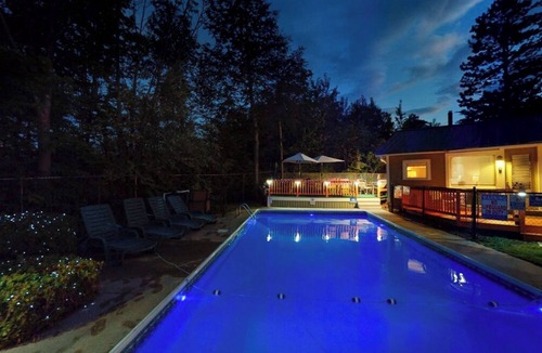 Weirs Beach House | Room 9 (3rd Floor with Shared Bath)