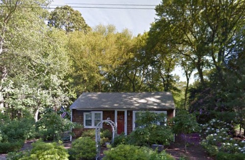 Saunderstown Bed & Breakfast | Room in private cottage