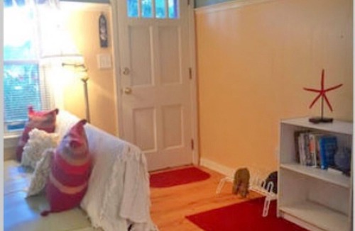 Saunderstown Bed & Breakfast | Room in private cottage