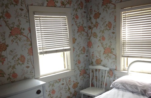 Charlestown Cottage | Rose Cottage/Charming Beach Cottage