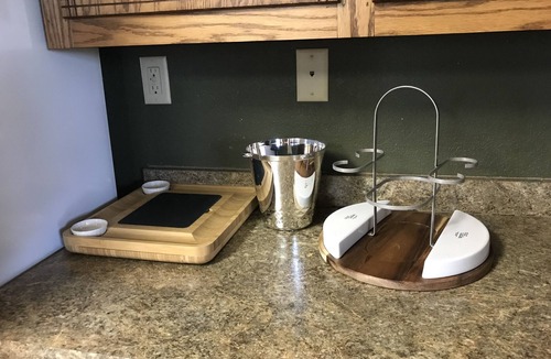 Cape Vincent House | Rose Cottage family home - year round - ADA friendly