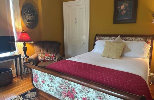Oswego Bed & Breakfast | Rosewood Room - The Belvedere Inn