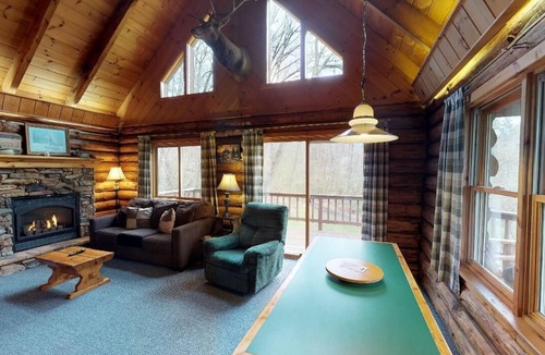 Gaines Cabin | Rough Cut Lodge - Oak Cabin