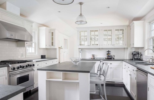 Village of Southampton House | Rove Travel | Oceanstone | Villa w/Beach Access