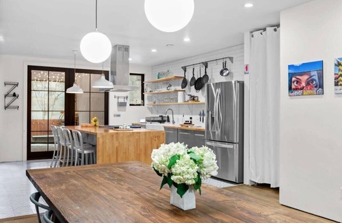 Bushwick Apartment | Rove Travel | Starr Place I | Duplex with Patio