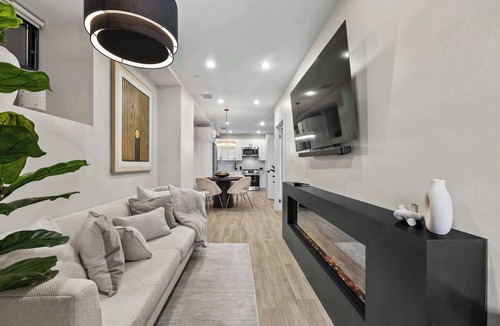 Crown Heights Condo | RoveTravel | Carroll Court I |Apartment w/Terrace
