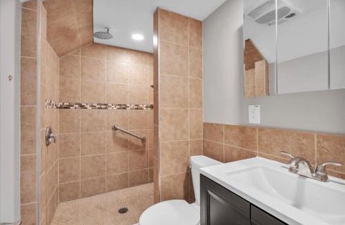 Glassboro Apartment | Rowan University Home Sleeps 12 with 10 Car Parking 20 min to Philly
