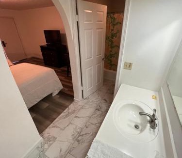 Neptune City Hotel | Royal Inn - Neptune