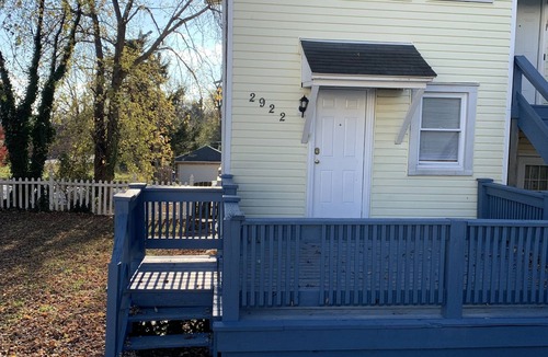 Lauraville Apartment | Royalty Homes - College Style 3 bedroom Apartment