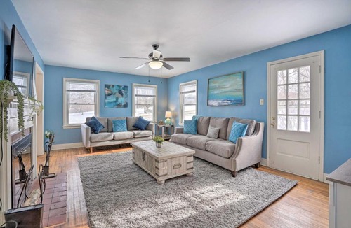Minetto House | Rural Oswego Cottage on 50-Acre Orchard & Farm!