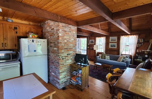 Wellfleet House | Rustic 4BD Gambrel-Wooded Lot, A/C, Only 0.8 MI to Bay Beach or Wellfleet Center